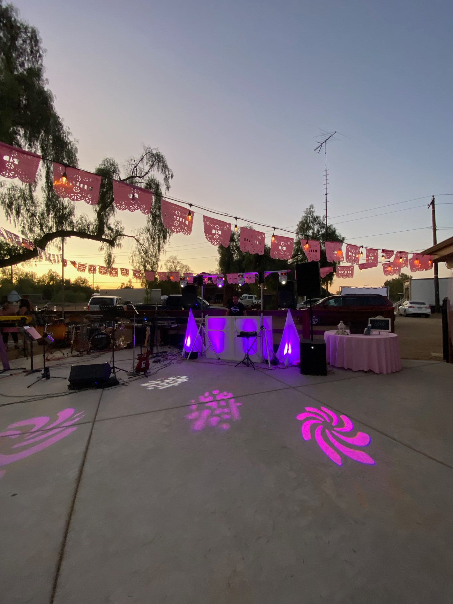 Quinceañera - Papel Picado